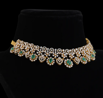 Round style hanging diamond choker