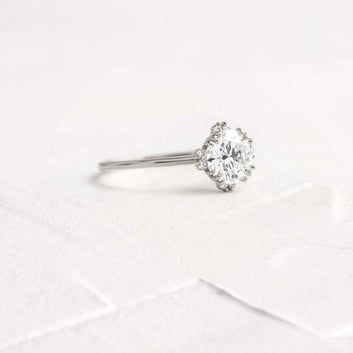 Threaded Ring with Halo, Round Cut