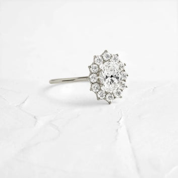Helio Ring, Oval Cut